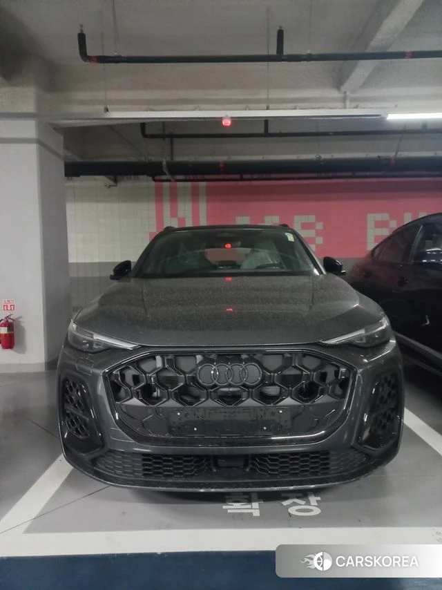 Audi Q5 (80A) 2025 Серый из Кореи