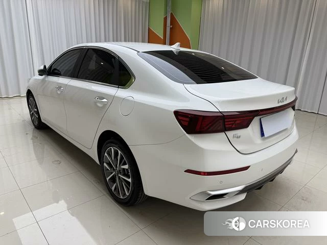 Kia K3 2022 Белый из Китая