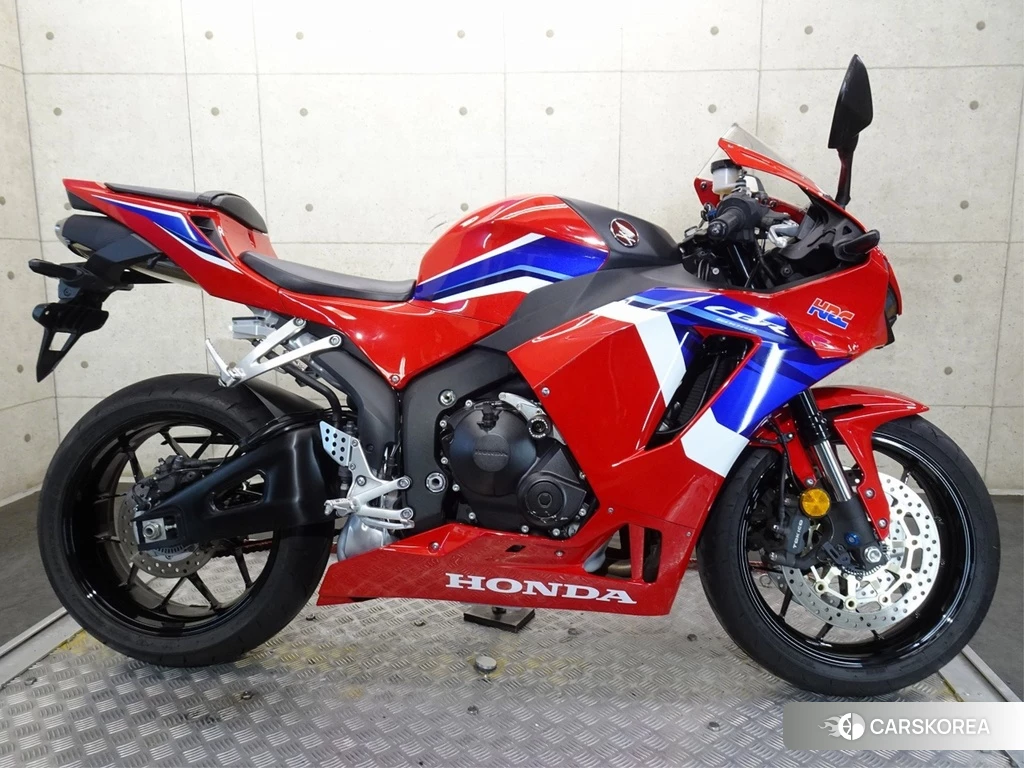 Проданный Honda CBR600RR 2020 из Японии