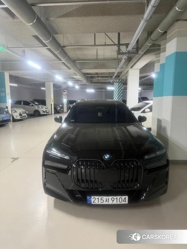 BMW 7 Series (G70) 2024 Черный из Кореи