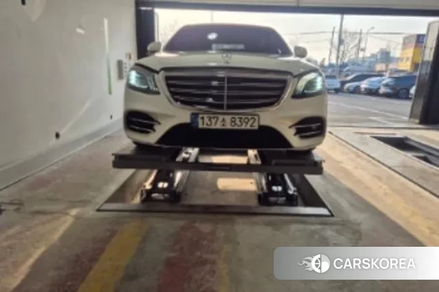 Mercedes-Benz S-Class W222 2018 Белый из Кореи