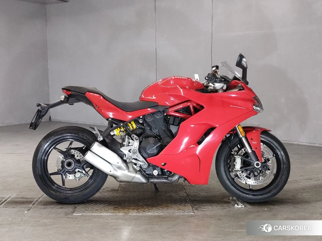 Проданный Ducati SUPERSPORT 2017 из Японии