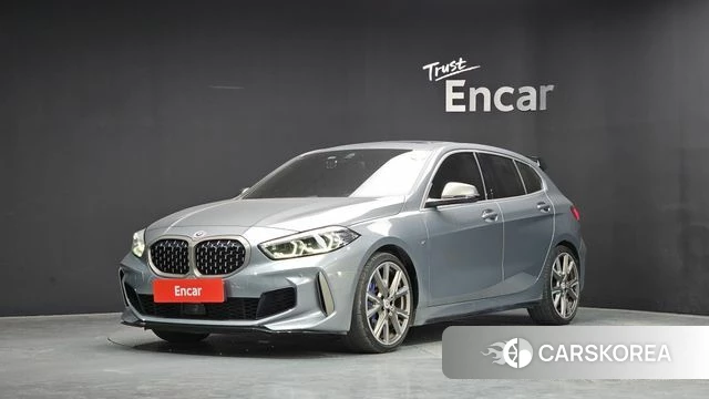 BMW 1 Series (F40) 2022 Серебряный из Кореи