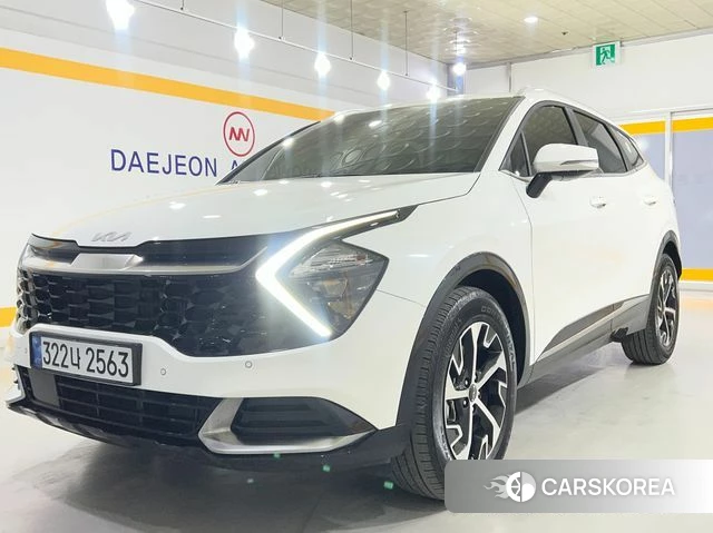 Kia Sportage 5th Generation Hybrid 2023 Белый из Кореи