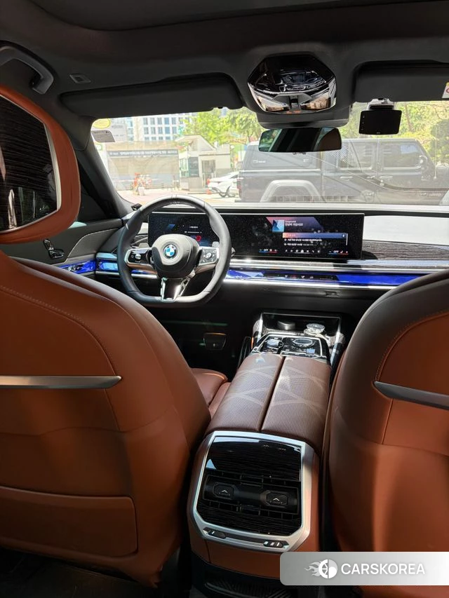 BMW 7 Series (G70) 2025 Черный из Кореи