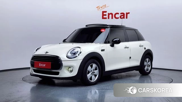 Mini Cooper D 2018 Жемчужный цвет из Кореи