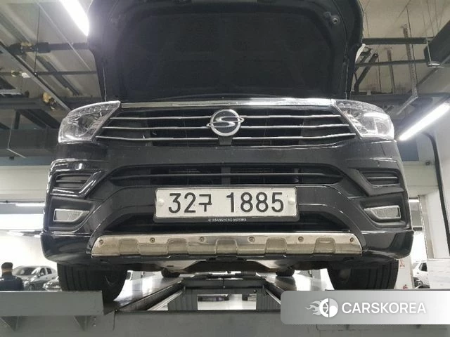 Ssangyong Korando Turismo 2018 Черный из Кореи