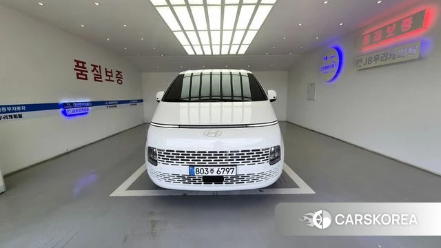 Hyundai Staria 2025 Белый из Кореи