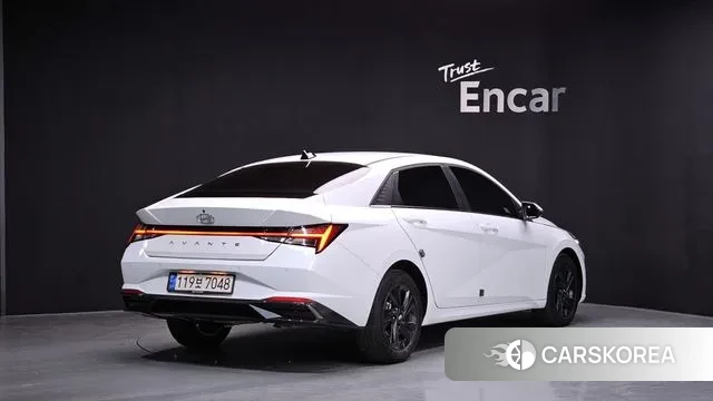 Hyundai Avante (CN7) 2021 Белый из Кореи