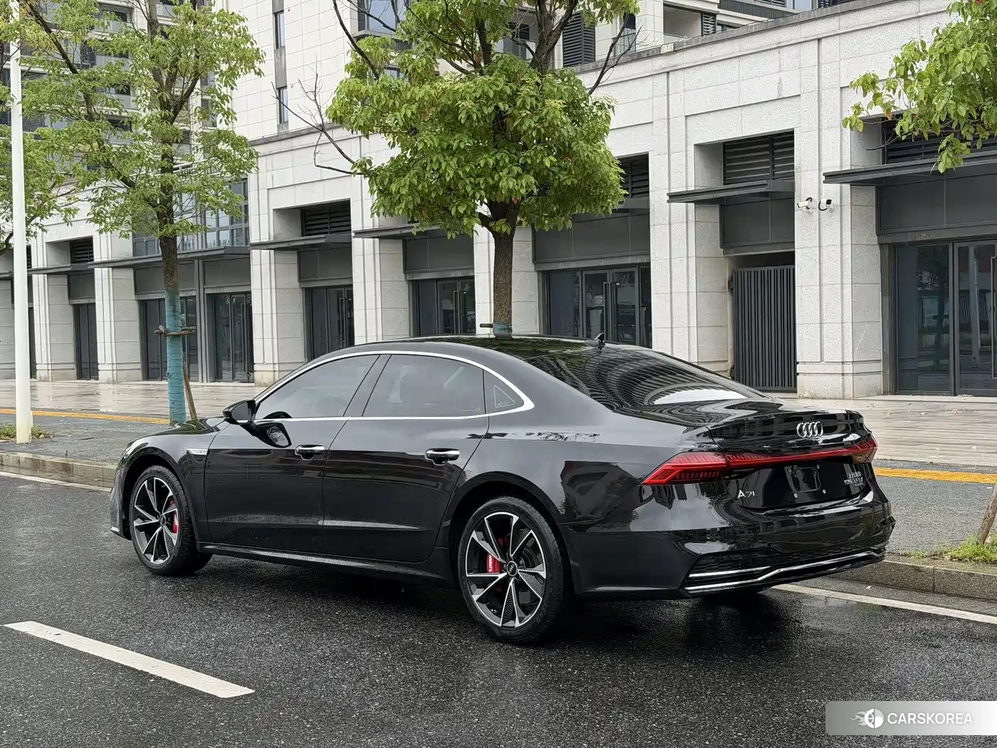Audi A7L 2024 Черный из Китая