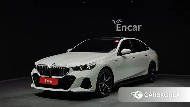 BMW 5 Series (G60) 2025 Белый из Кореи