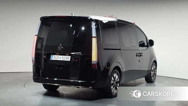 Hyundai Staria 2024 Черный из Кореи