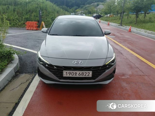 Hyundai Avante Hybrid (CN7) 2022 Серебристо-серый из Кореи