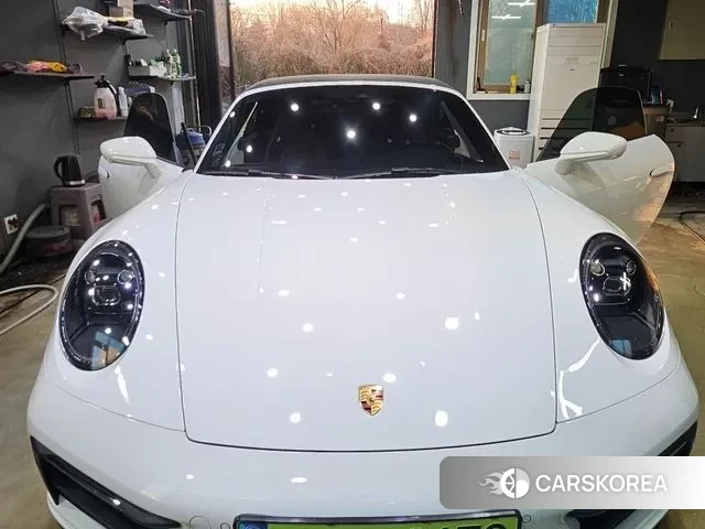 Porsche 911(992) 2023 Белый из Кореи