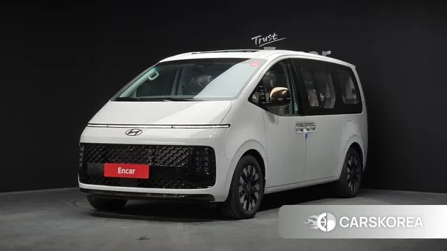 Hyundai Staria 2025 Белый из Кореи