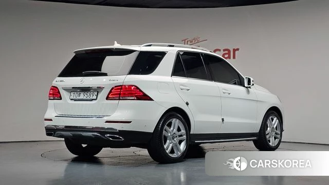 Mercedes-Benz GLE - Class W166 2018 Белый из Кореи