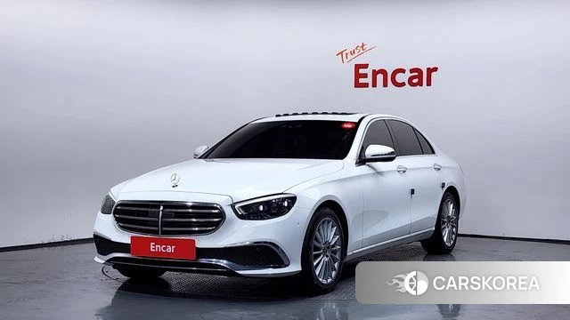 Mercedes-Benz E-Class W213 2021 Белый из Кореи