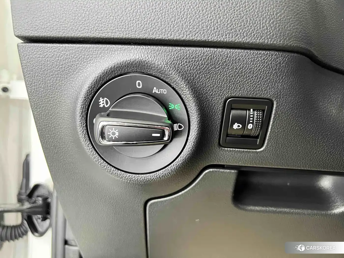Skoda Krok 2022 Белый из Китая