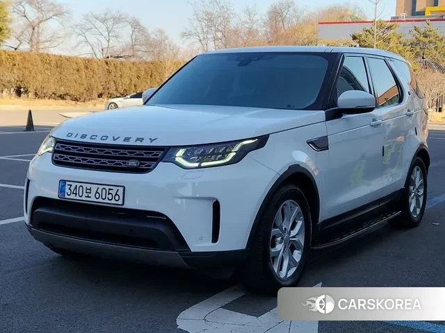 Land Rover Discovery 5 2018 Белый из Кореи