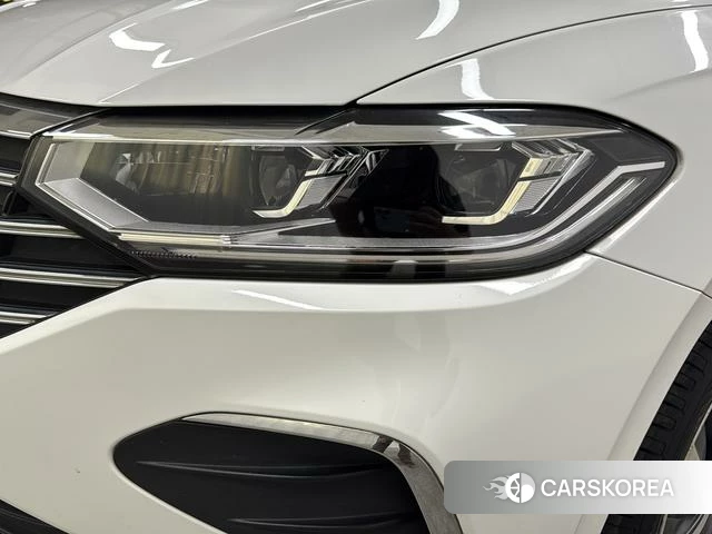 Volkswagen Lavida 2023 Белый из Китая