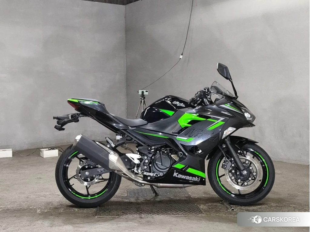 Проданный Kawasaki NINJA 400 2019 из Японии