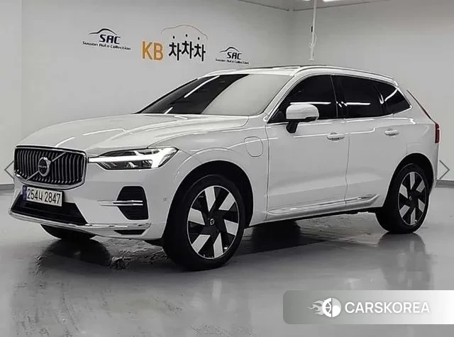 Volvo XC60 second Generation 2023 Белый из Кореи