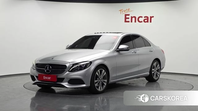 Mercedes-Benz C-Class W205 2018 Серебристо-серый из Кореи