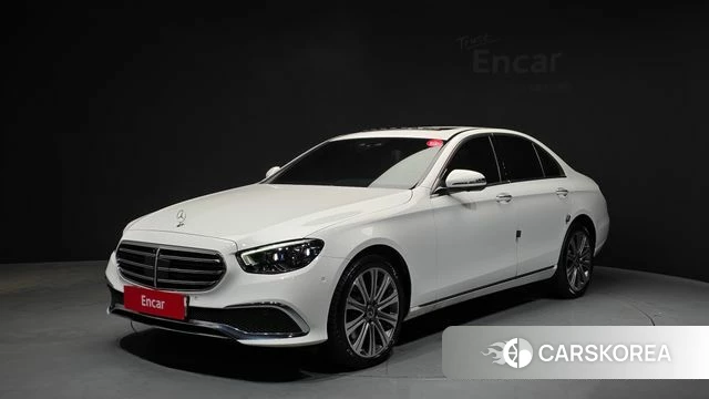 Mercedes-Benz E-Class W213 2022 Белый из Кореи