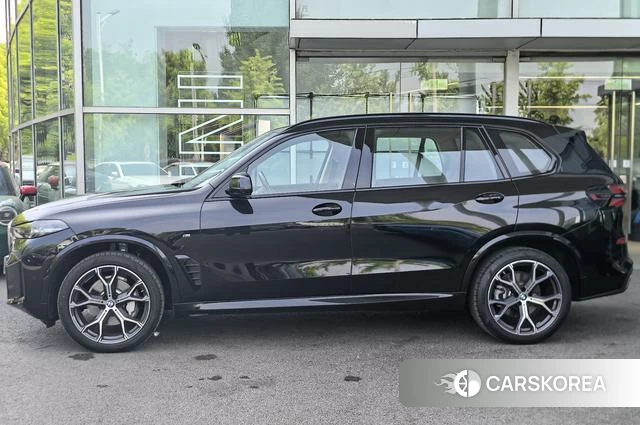 BMW X5 2025 Черный из Китая