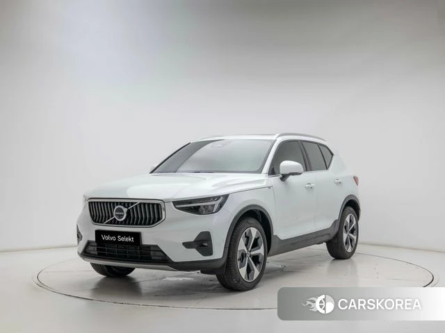 Volvo XC40 2022 Белый из Кореи