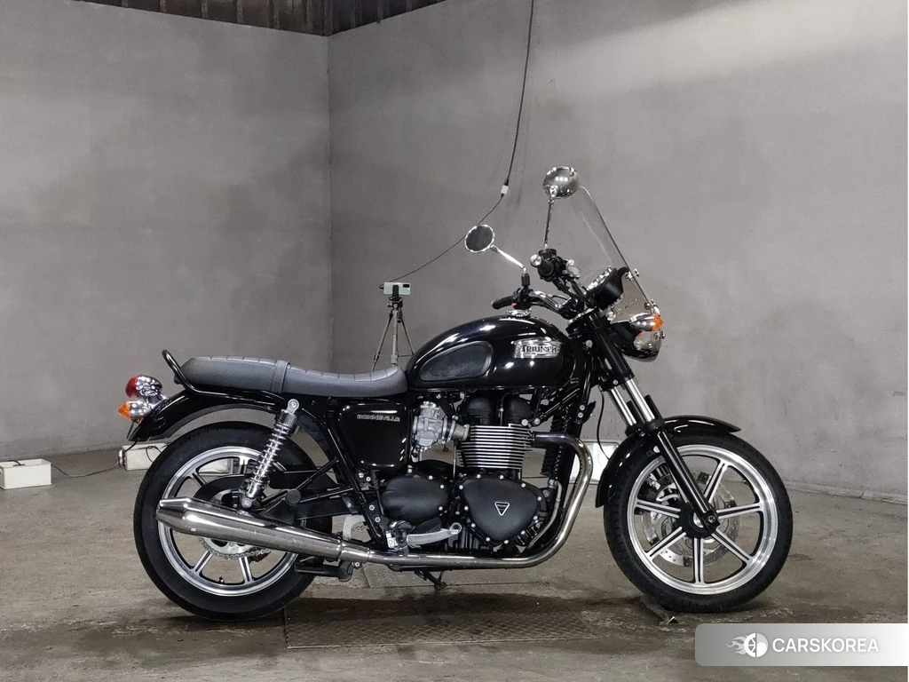 Проданный Triumph BONNEVILLE SE 2014 из Японии, фото 2