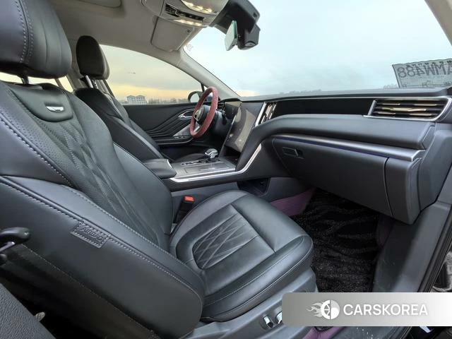 Red flag HS7 PHEV 2025 Черный из Китая