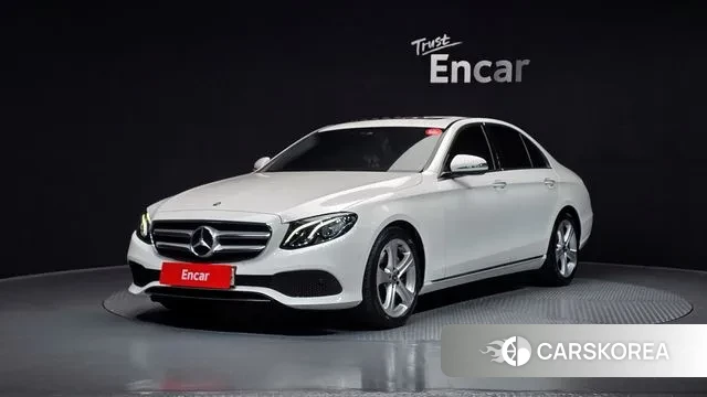 Mercedes-Benz E-Class W213 2018 Белый из Кореи