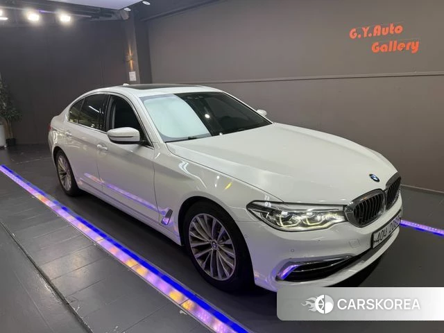 BMW 5 Series (G30) 2019 Белый из Кореи