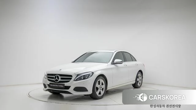 Mercedes-Benz C-Class W205 2018 Белый из Кореи