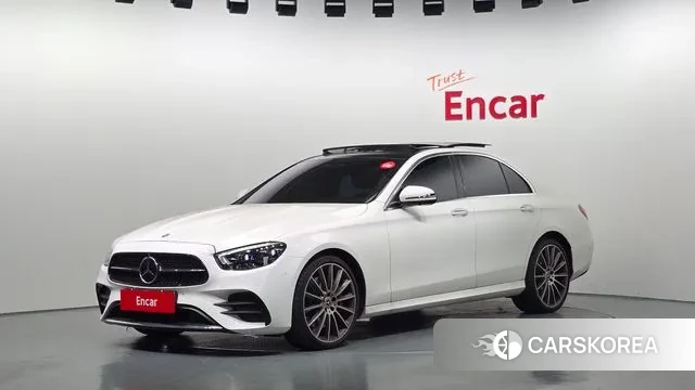 Mercedes-Benz E-Class W213 2022 Белый из Кореи