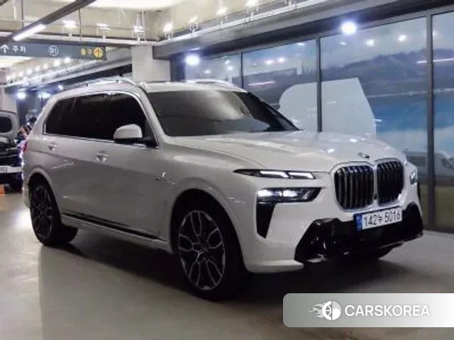 BMW X7 (G07) 2024 Белый из Кореи