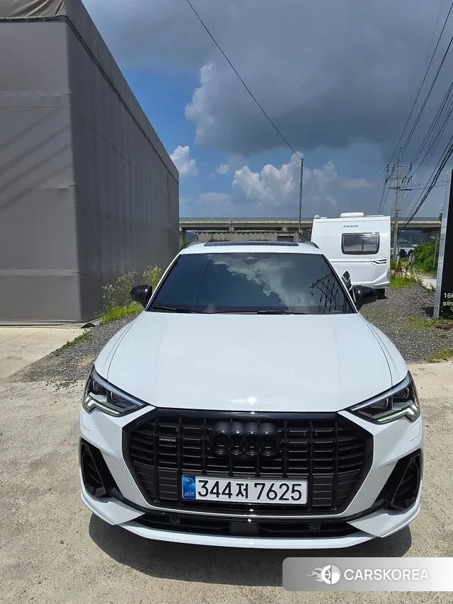 Audi Q3 (F3) 2025 Белый из Кореи