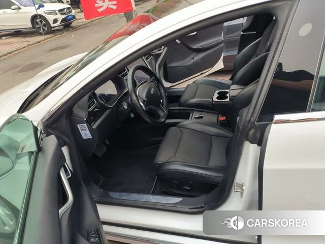 Tesla Model S 2018 Белый из Китая
