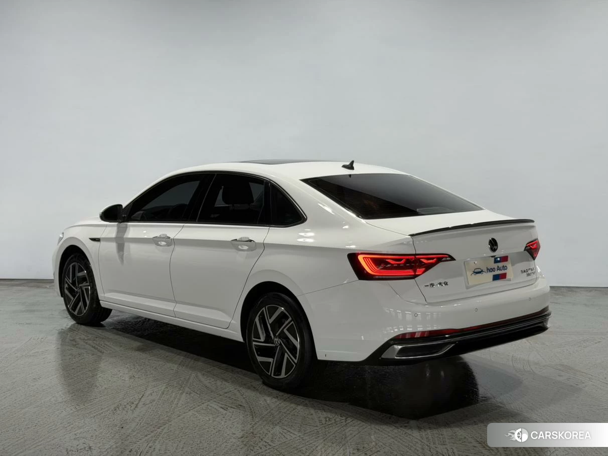 Volkswagen Sagitar 2022 Белый из Китая