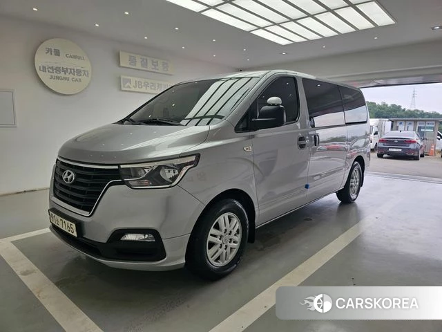 Hyundai The New Grand Starex 2021 Серебристо-серый из Кореи