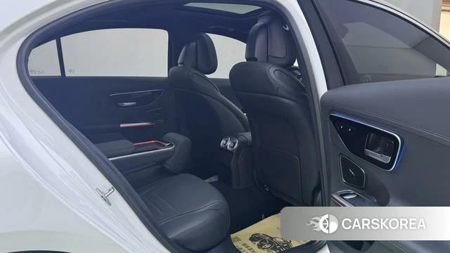 Mercedes-Benz Class C 2023 Белый из Китая