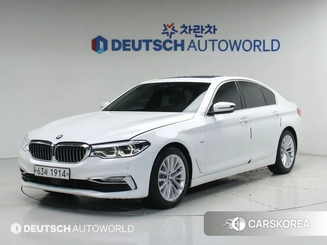 BMW 5 Series (G30) 2018 Белый из Кореи