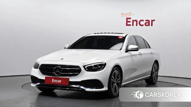 Mercedes-Benz E-Class W213 2021 Белый из Кореи