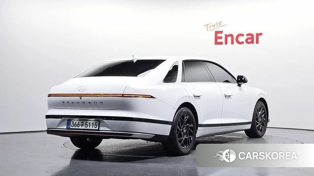 Hyundai Grandeur (GN7) 2023 Белый из Кореи