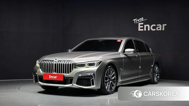 BMW 7 Series (G11) 2021 Серебристо-серый из Кореи