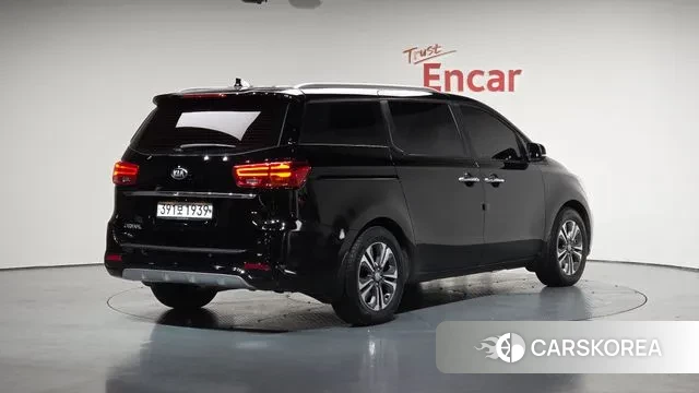 Kia The New Carnival 2019 Черный из Кореи