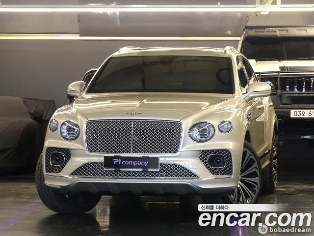 Bentley Bentayga 2023 Жемчужный цвет из Кореи
