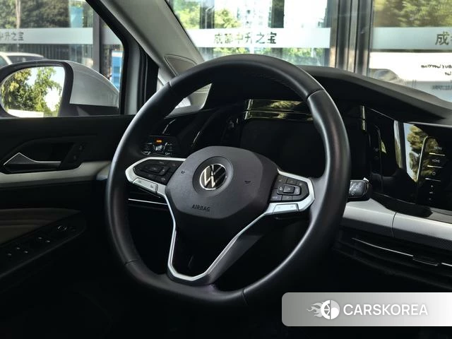 Volkswagen Golf 2022 Белый из Китая