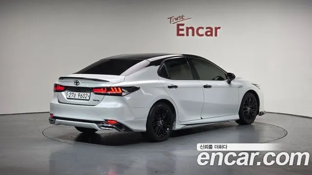 Toyota Camry (XV70) 2018 Белый из Кореи